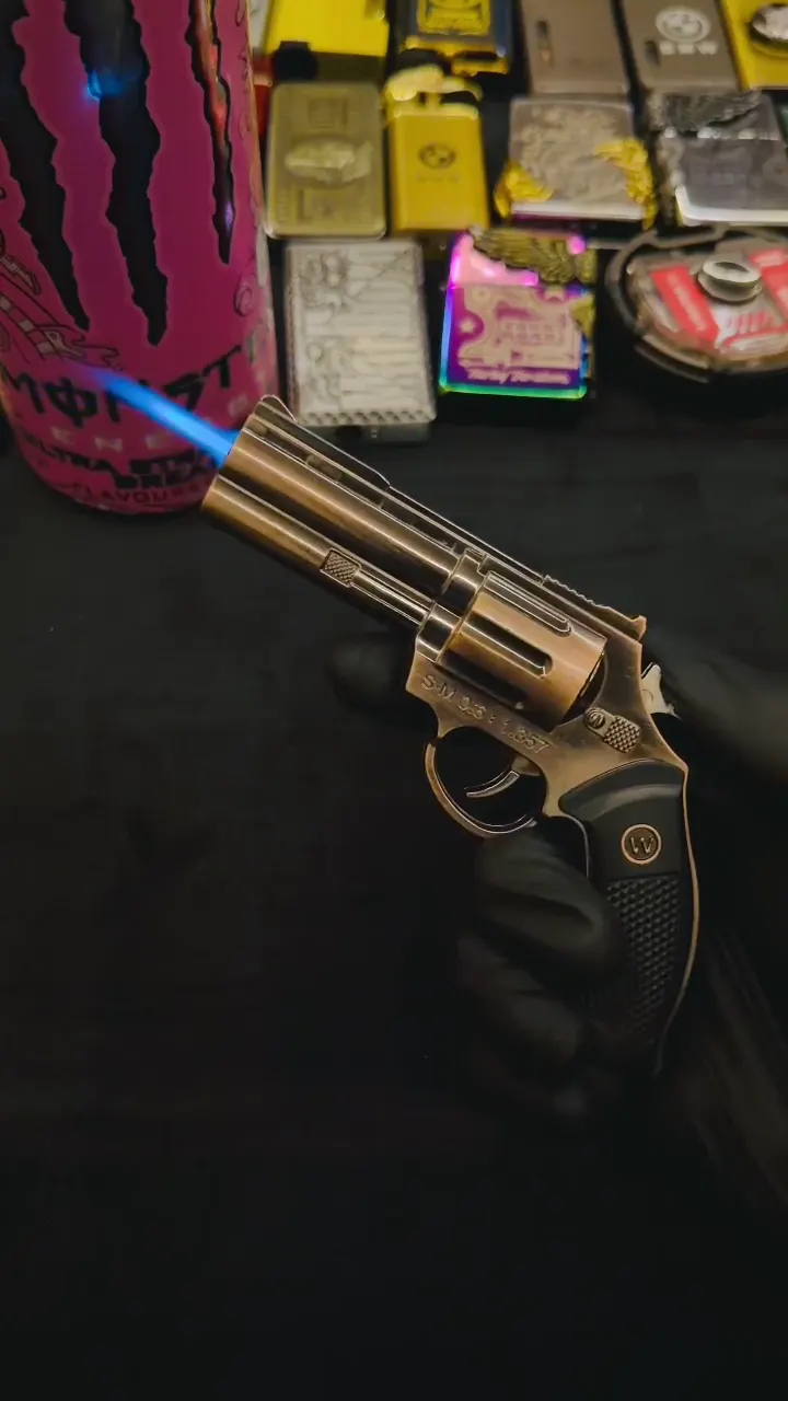 Revolver, frame 3