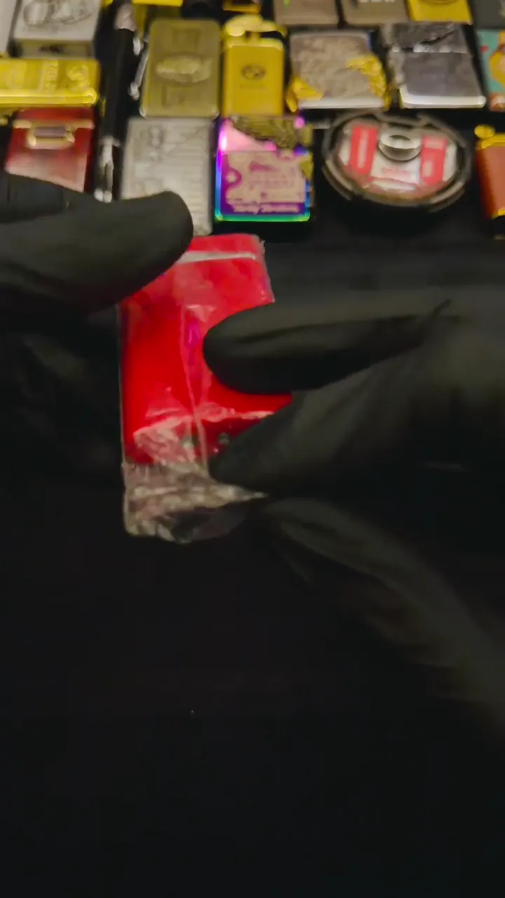 Signal Red, frame 2
